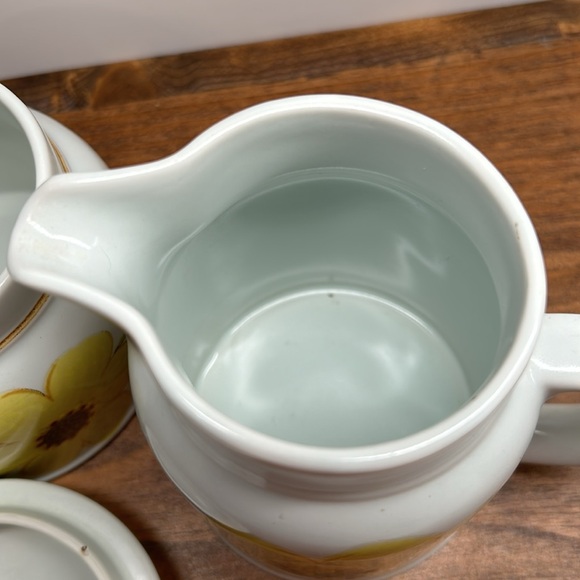 Royal Doulton 1973 Lambeth Stoneware Summer Days Covered Sugar Dish And Creamer - Picture 4 of 16